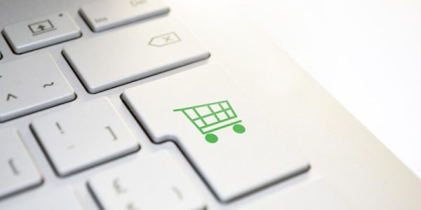 Jak skład celny zmienia reguły gry w logistyce e-commerce?